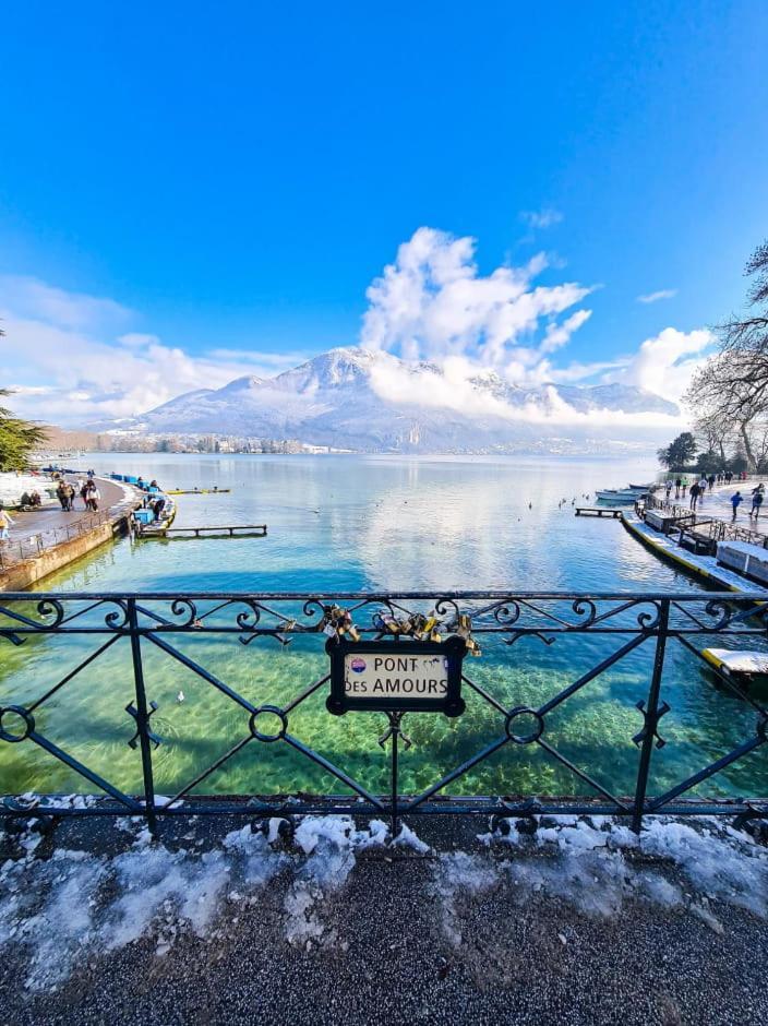 Appartement Hypercentre A 2 Min Du Lac Annecy Buitenkant foto